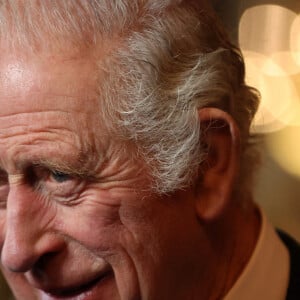 Le roi Charles III d'Angleterre, lors d'une cérémonie commémorant le 50ème anniversaire de la réinstallation des Asiatiques britanniques d'Ouganda au Royaume-Uni à Londres, le 2 novembre 2022.