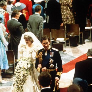 Le prince Charles, prince de Galles devenu le roi Charles III d'Angleterre et sa femme Lady Diana en 1981.