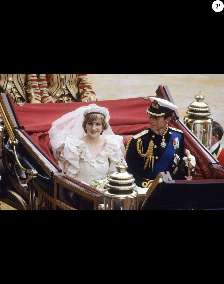 Le prince Charles, prince de Galles devenu le roi Charles III d'Angleterre et sa femme Lady Diana le 29 juillet 1981.