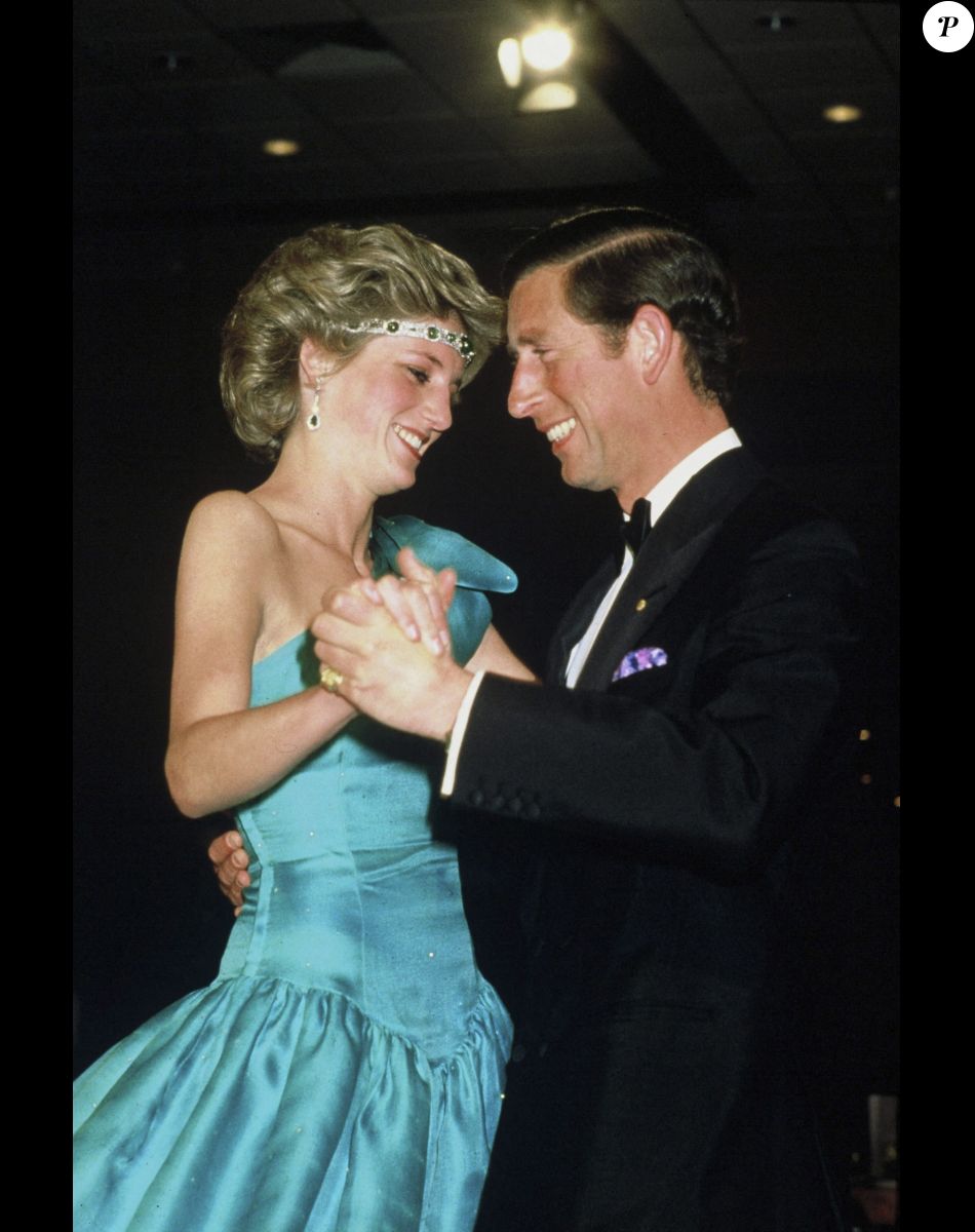 Le prince Charles, prince de Galles devenu le roi Charles III d'Angleterre et sa femme Lady Diana en 1985.