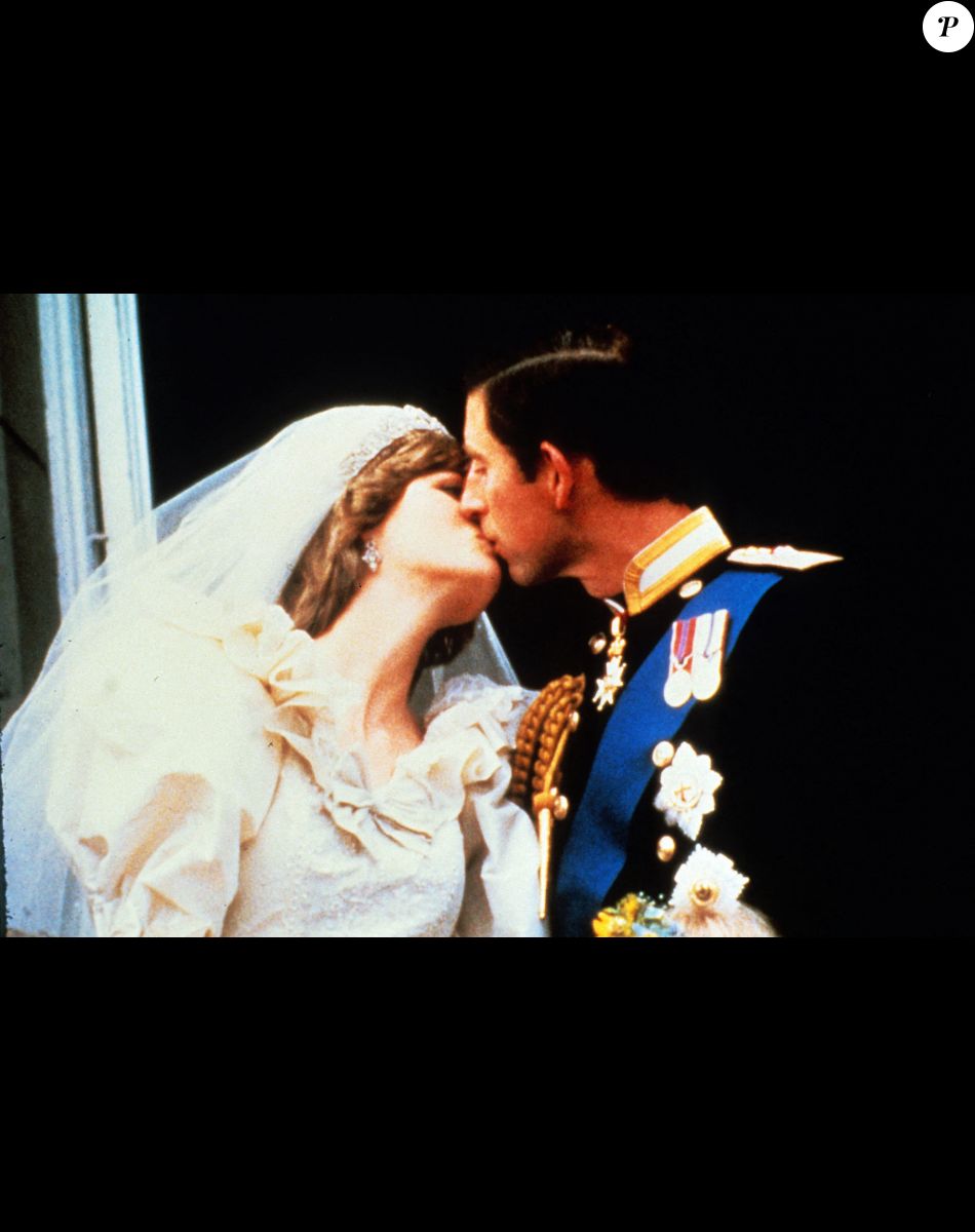 Le prince Charles, prince de Galles devenu le roi Charles III d'Angleterre et sa femme Lady Diana le 29 juillet 1981.