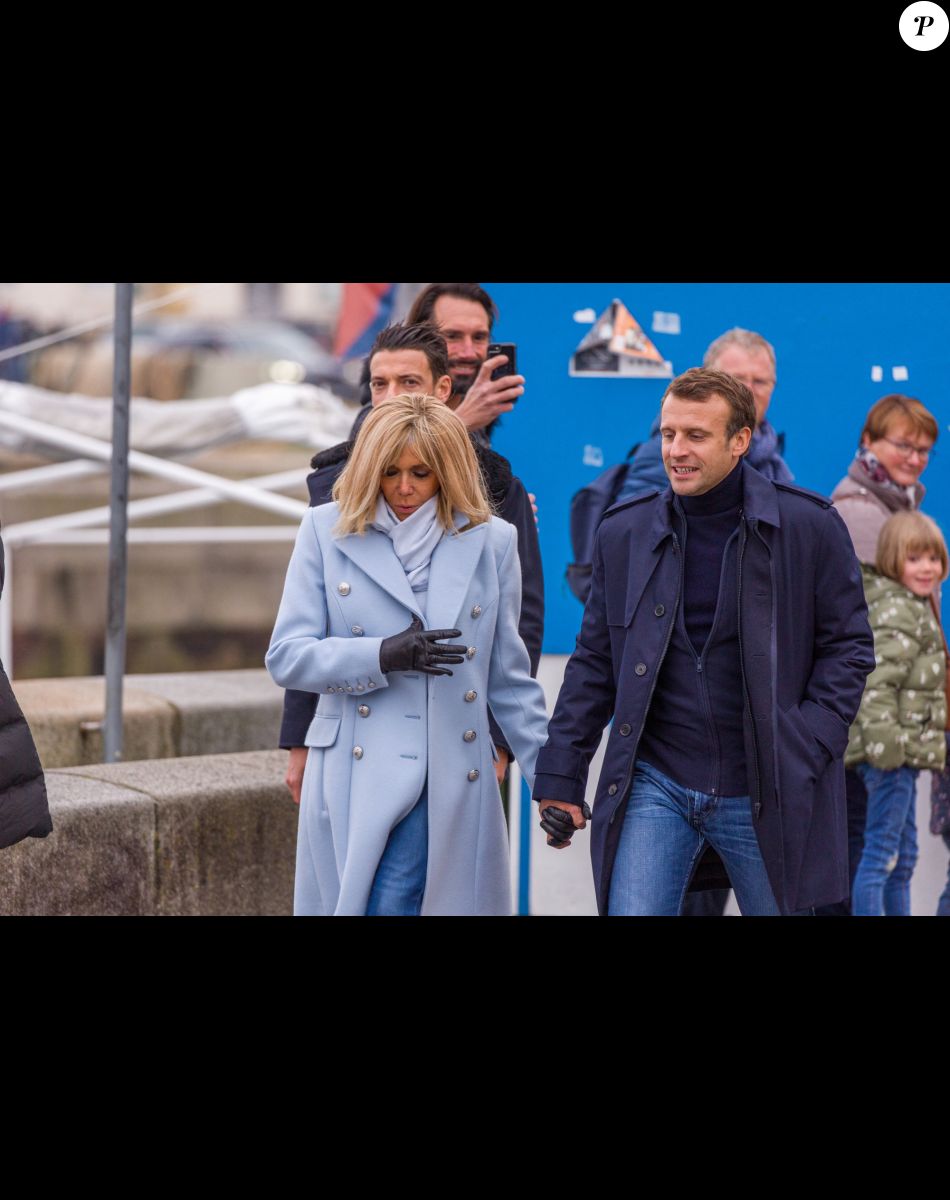 Le président Emmanuel Macron et sa femme Brigitte en week-end de la Toussaint à Honfleur le 31 octobre 2019.