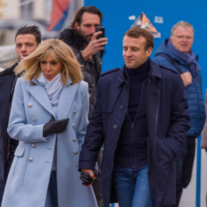 Le président Emmanuel Macron et sa femme Brigitte en week-end de la Toussaint à Honfleur le 31 octobre 2019.