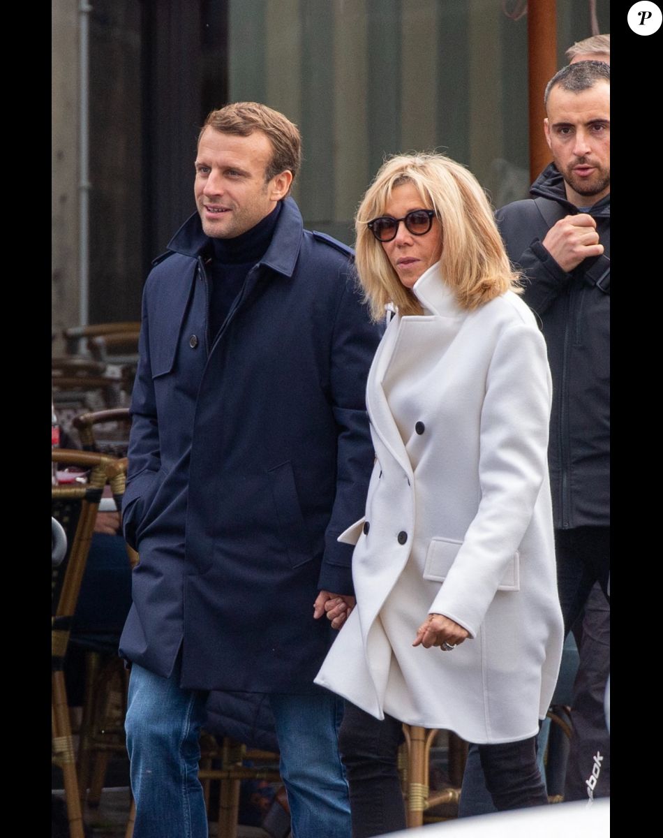 Semi-Exclusif - Le président Emmanuel Macron et sa femme Brigitte passent le week-end de la Toussaint à Honfleur, deuxième jour, le 1er novembre 2019.