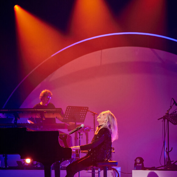 Exclusif - L'auteure-compositrice-interprète et pianiste française Véronique Sanson en concert à Montereau-Fault-Yonne, France, le 21 octobre 2022.  © Cyril Moreau/Bestimage 