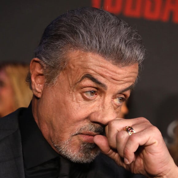 Sylvester Stallone, sa femme Jennifer Flavin et leur filles Sistine et Sophia à la première de "Tulsa King" à New York le 9 novembre 2022. 