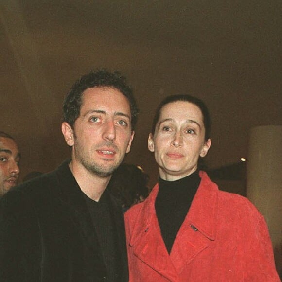 Gad Elmaleh et sa compagne Anne Brochet en 2002.