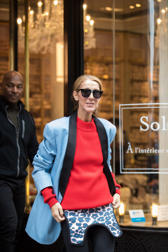 Celine Dion fait un passage à la boutique Repetto à Paris le 31 janvier 2019. 