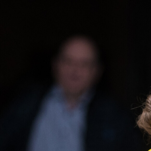Céline Dion quitte l'hôtel de Crillon pour se rendre à l'hôtel Plaza Athénée à Paris le 29 janvier 2019 où elle doit tourner une publicité l'Oréal. 