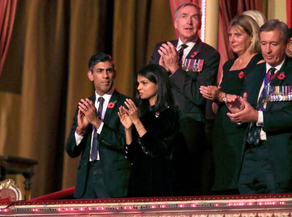 Le Premier ministre Rishi Sunak et sa femme Akshata Murty - Les membres de la famille royale d'Angleterre lors du festival annuel du souvenir de la Royal British Legion au Royal Albert Hall de Londres, Royaume Uni, le 12 novembre 2022. 