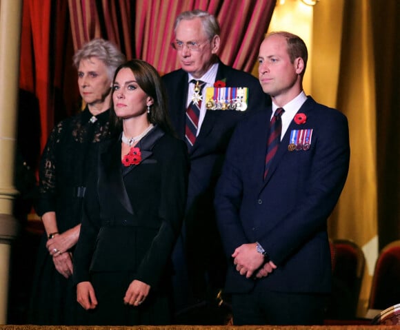 Le prince William, prince de Galles, et Catherine (Kate) Middleton, princesse de Galles - Les membres de la famille royale d'Angleterre lors du festival annuel du souvenir de la Royal British Legion au Royal Albert Hall de Londres.