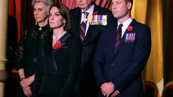 Kate Middleton couverte de perles : hommage à Elizabeth II pour une sortie irréprochable avec William