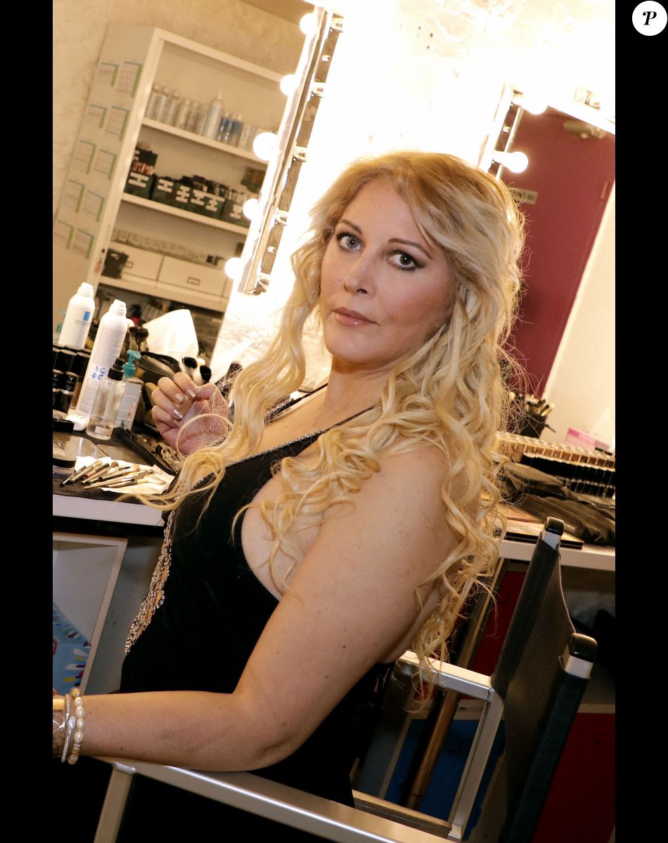 Exclusif - Portrait de Loana à Paris, le 26 octobre 2022. © Cédric Perrin/Bestimage