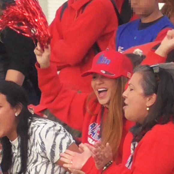 Shakira assiste à un match de baseball de son fils Milan avant leur départ pour Miami où elle doit s'installer avec ses enfants. Barcelone le 12 novembre 2022.