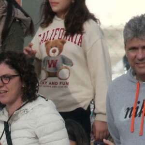 Shakira assiste à un match de baseball de son fils Milan avant leur départ pour Miami où elle doit s'installer avec ses enfants. Barcelone le 12 novembre 2022.