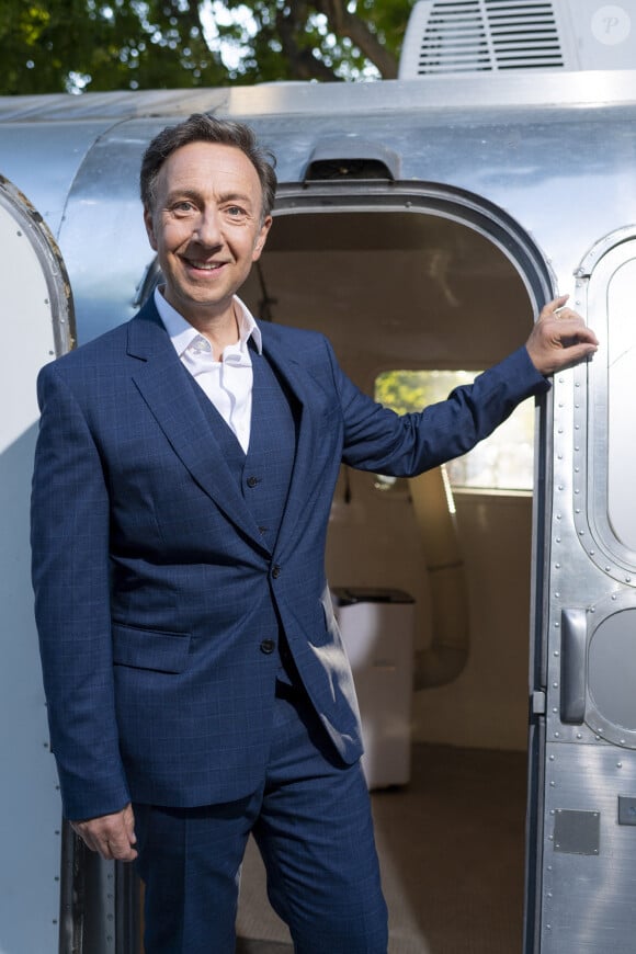 Exclusif - Stéphane Bern (Chaussures Louboutin aux couleurs Bleu Blanc Rouge) - Backstage de l'enregistrement de l'émission "Le concert de Paris" à la Tour Eiffel pour le 14 Juillet à Paris © Pierre Perusseau-Tiziano da Silva / Bestimage 