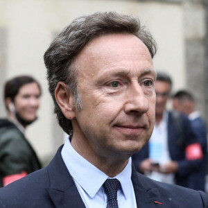 Stéphane Bern lors d'une rencontre avec les habitants de Illiers-Combray en Eure-et-Loir après la visite du Musée Marcel Proust - Maison de Tante Léonie. © Stéphane Lemouton / Bestimage 