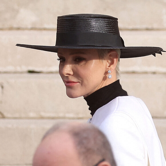 La princesse Charlene de Monaco - Arrivées à La cathédrale Notre-Dame-Immaculée de Monaco pour la messe lors de la Fête Nationale de la principauté de Monaco le 19 novembre 2022. © Dominique Jacovides / Bruno Bebert / Bestimage 