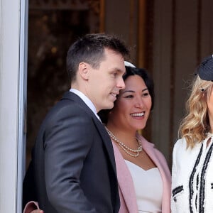 Louis Ducruet et sa femme Marie Chevallier, Camille Gottlieb et la princesse Stéphanie de Monaco - La famille princière au balcon du palais lors de la Fête Nationale de la principauté de Monaco le 19 novembre 2022. © Dominique Jacovides / Bruno Bebert / Bestimage