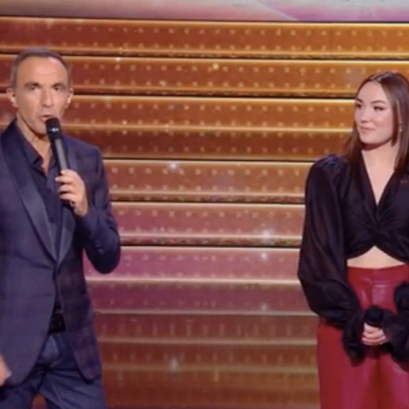 Camélia Jordana lors de la demi-finale de la "Star Academy" pour chanter avec Tiana - TF1