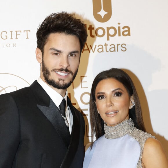 Baptiste Giabiconi , Eva Longoria - Photocall de la 10ème édition du "Global Gift Gala 2022" au Four Seasons Hotel George V à Paris le 19 novembre 2022. © Marc Ausset-Lacroix / Bestimage