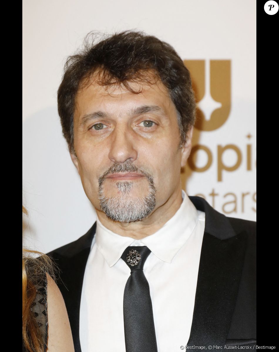 Pablo Villafranca - Photocall de la 10ème édition du "Global Gift Gala 2022" au Four Seasons Hotel George V à Paris le 19 novembre 2022. © Marc Ausset-Lacroix / Bestimage
