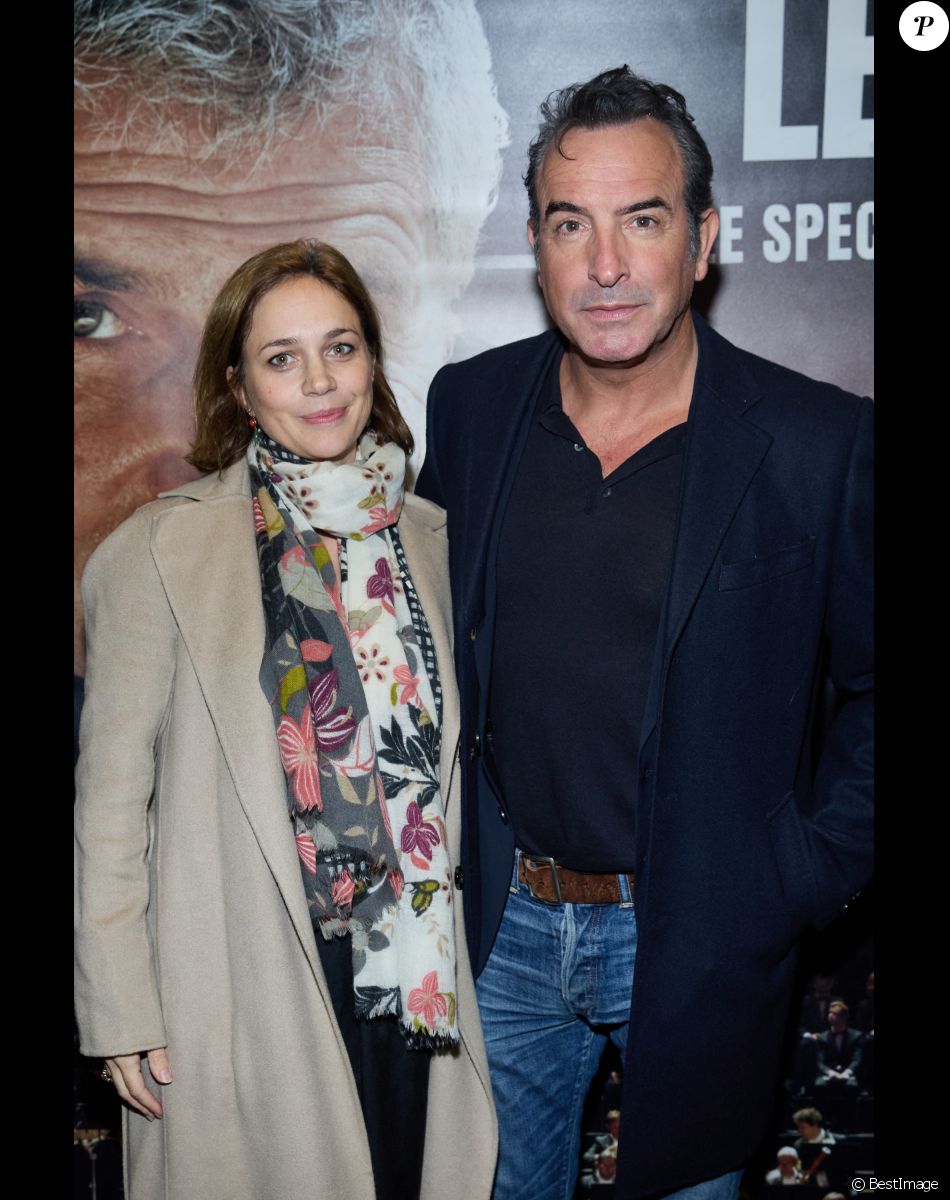 Exclusif - Jean Dujardin et sa femme Nathalie Péchalat - Photocall - Spectacle symphonique Claude Lelouch "D'un film à l'autre" au Palais des Congrès de Paris