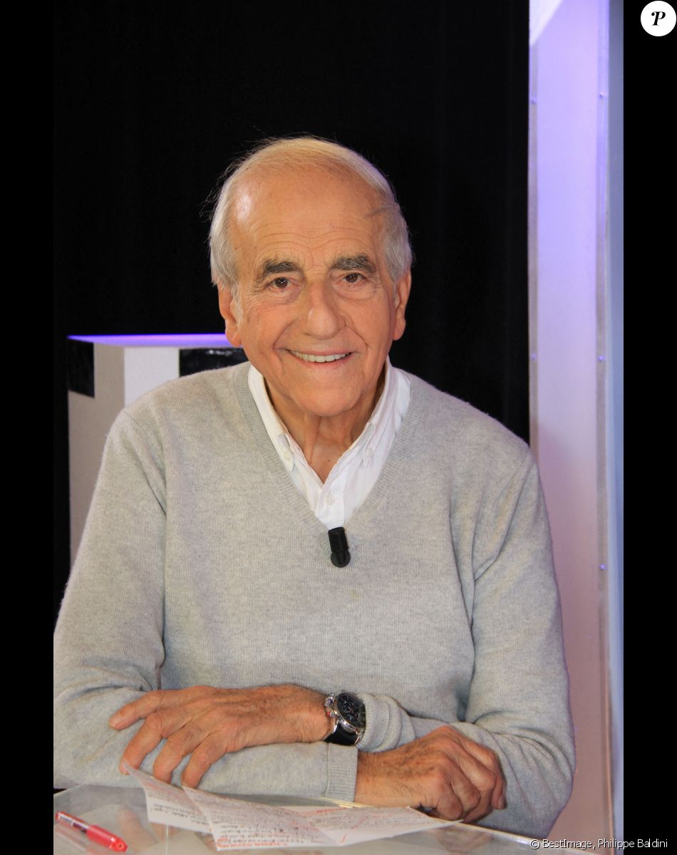 Exclusif - Jean-Pierre Elkabbach - Les invités de l'émission "L'instant de Luxe" à Paris le 5 octobre 2021. © Philippe Baldini/Bestimage