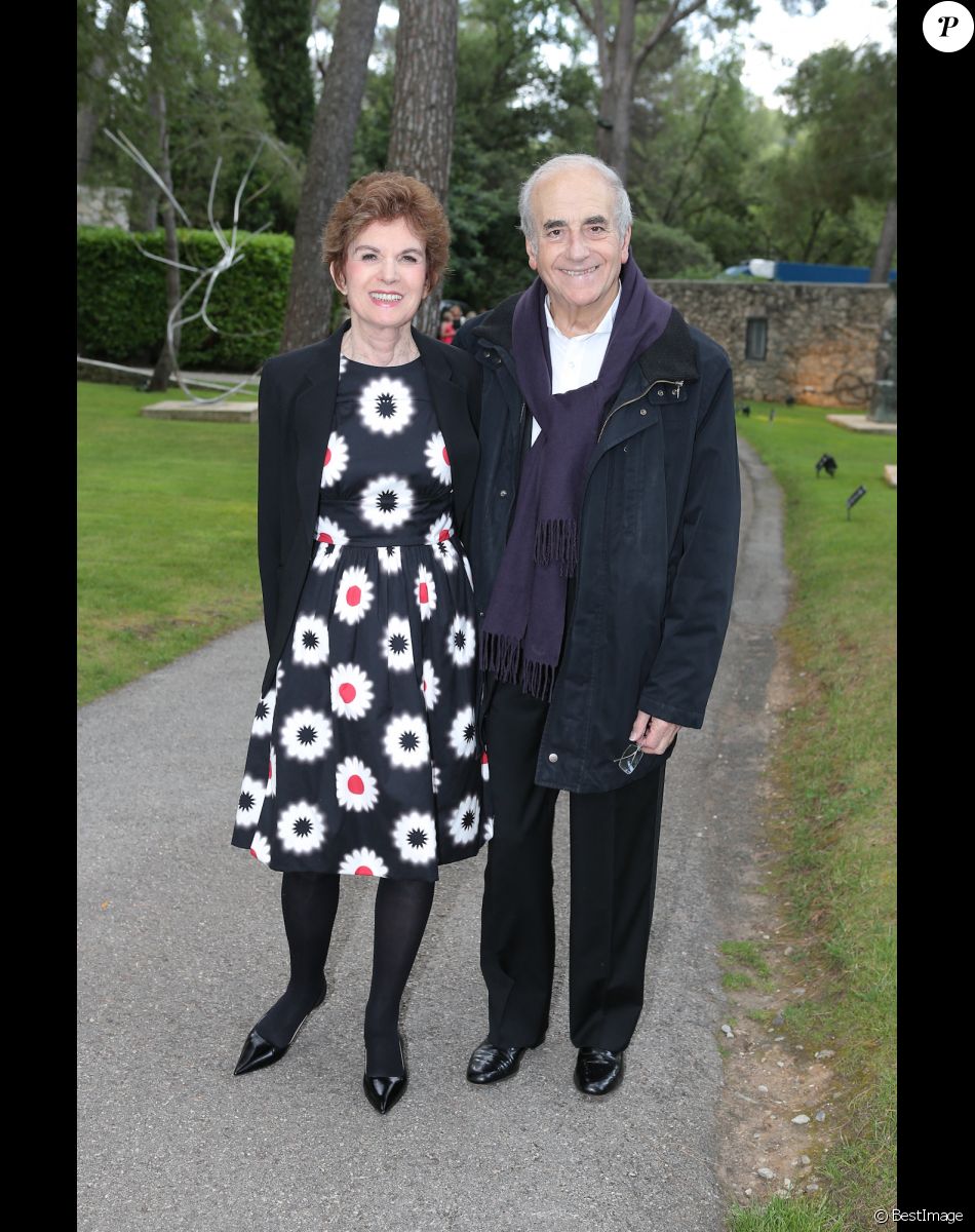 Jean-Pierre Elkabbach et son epouse Nicole Avril - Inauguration, le 28 juin 2013, a la Fondation Maeght a Saint-Paul-de-Vence de 130 oeuvres de la Renaissance a aujourd'hui, le combat millenaire entre artistes et philosophes, Bernard-Henri Levy est le commissaire de cette exposition.