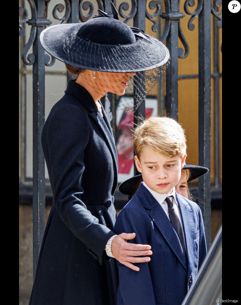 Catherine (Kate) Middleton, princesse de Galles,, Le prince George de Galles et La princesse Charlotte de Galles - Funérailles d'Etat de la reine Elizabeth II d'Angleterre, à Londres, Royaume Uni, le 19 septembnre 2022.