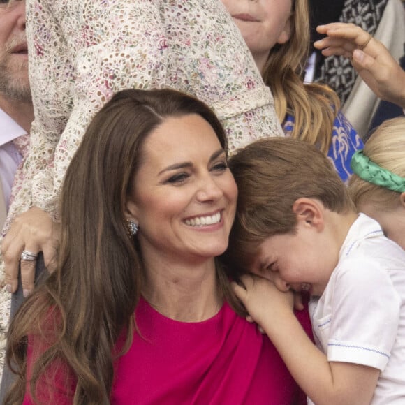 Catherine (Kate) Middleton, duchesse de Cambridge, Le prince Louis de Cambridge, Mike Tindall, Mia Grace Tindall - Jubilé de platine de la reine Elisabeth II d'Angleterre à Bukingham Palace à Londres, le 5 juin 2022. 