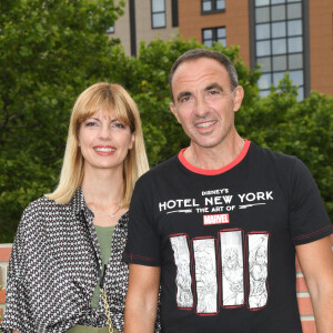 Nikos Aliagas avec sa femme Tina Grigoriou - Photocall à l'occasion de l'inauguration du nouveau Disney's Hotel New York - The Art of Marvel à Disneyland Paris. © Guirec Coadic / Bestimage