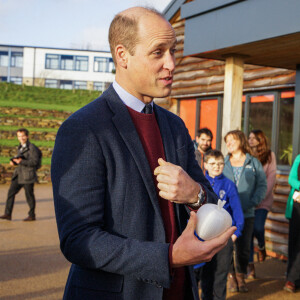 Le prince William, prince de Galles, lors de sa première visite officielle depuis ses nouvelles fonctions, à Newquay Orchard (Cornwall). C'est un espace vert urbain de près de trois hectares situé sur les terres du duché qui propose une éducation environnementale, une formation à l'employabilité et des événements communautaires. 