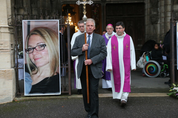 Affaire Daval : Obsèques d'Alexia Fouillot en la basilique de Gray