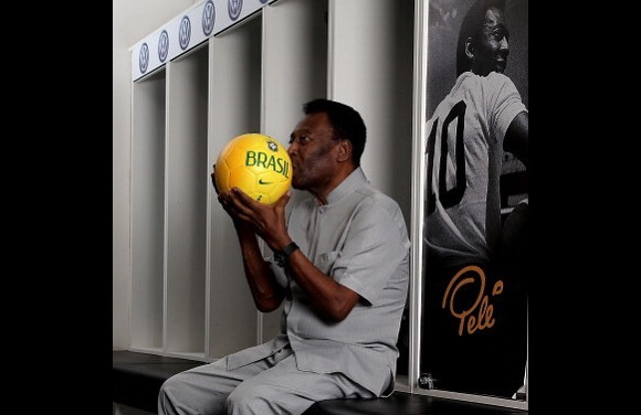 Archives de Pelé, Instagram