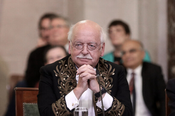 Exclusif - Erik Orsenna lors de l'entrée de Pascal Ory à l'Académie Française. Paris, le 20 octobre 2022. © Stéphane Lemouton/Bestimage