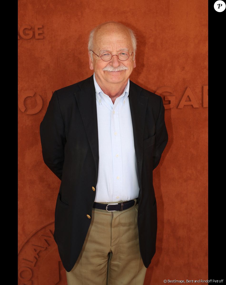 L'écrivain Erik Orsenna - Les célébrités au village lors des Internationaux de France de Tennis de Roland Garros 2022 à Paris, le 25 mai 2022. © Bertrand Rindoff Petroff / Bestimage