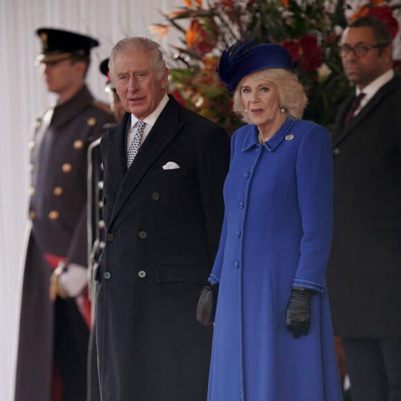 Le roi Charles III d'Angleterre et Camilla Parker Bowles, reine consort d'Angleterre - La famille royale du Royaume Uni lors de la cérémonie d'accueil du président de l'Afrique du Sud, en visite d'état à Londres, Royaume Uni, le 22 novembre 2022. 