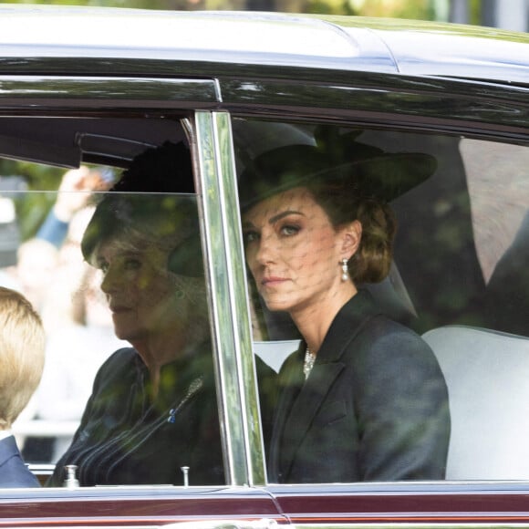 Camilla Parker Bowles, reine consort d'Angleterre,, Catherine (Kate) Middleton, princesse de Galles, ET Le prince George de Galles - Funérailles nationales de la reine Elizabeth II à Londres, Royaume Uni, le 19 septembre 2022. © Avalon/panoramic/Bestimage 