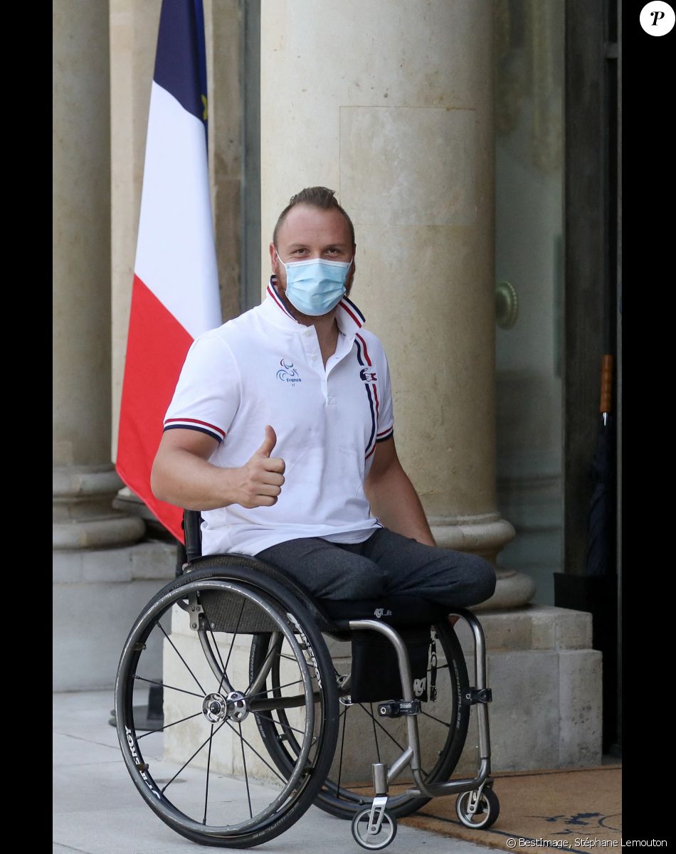 Static1 Purepeople Com Articles 0 50 11 00 Le Joueur De Tennis Medaille Nicolas Pei Vertical Diaporama 3 Jpg Static1 Purepeople Com Articles 0 50 11 00 Le Joueur De Tennis Medaille Nicolas Pei Vertical Diaporama 3 Jpg