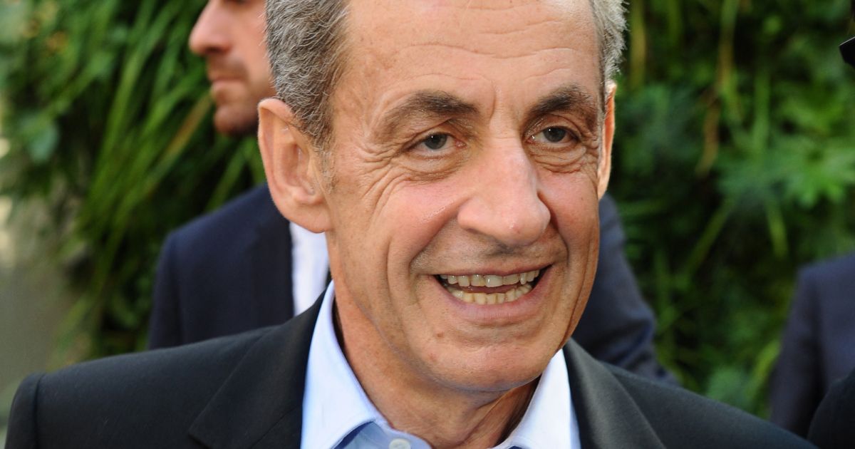 Exclusif - Nicolas Sarkozy et sa femme Carla Bruni Sarkozy arrivent