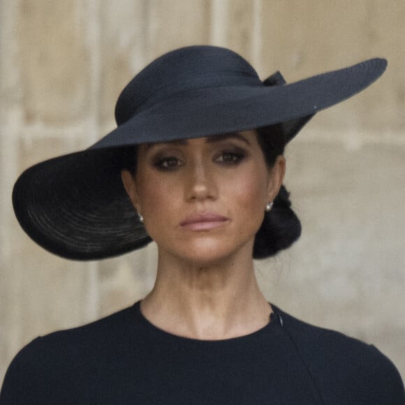 Meghan Markle - Procession du cercueil de la reine Elizabeth II d'Angleterre de Wesminster Hall où il était exposé au public, jusqu'à l'Abbaye de Westminster. Londres, le 19 septembre 2022.