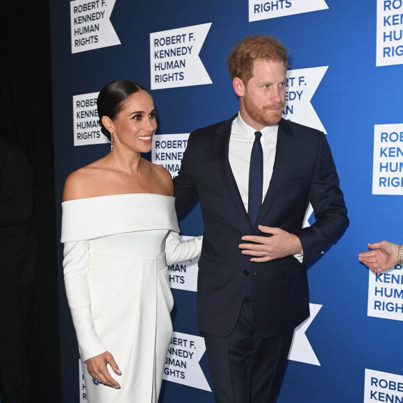 Le prince Harry et Megan Markle au photocall de la soirée de gala "Robert F. Kennedy Human Rights Ripple of Hope 2022" à l'hôtel Hilton de New York City, New York, Etats-Unis, le 6 décembre 2022. 