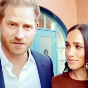 Le prince Harry et Meghan Markle partagent un message personnel avec Sir Elton John avant son concert d'adieu. Le prince Harry et Meghan Markle ont partagé un message personnel avec Sir Elton John avant son concert d'adieu au Dodgers Stadium hier soir. Le duc et la duchesse de Sussex ont été présentés dans une vidéo de compilation montrant des stars rendant hommage à Sir Elton avant le concert, diffusé en direct sur Disney +. Dans le clip, qui semble avoir été filmé dans les bureaux du couple à Archewell, le prince Harry a déclaré: " Merci d'être l'ami que vous étiez pour ma mère. " Merci d'être notre ami, merci d'être l'ami de nos enfants. Le couple s'est rapproché du chanteur ces dernières années, ayant connu Harry toute sa vie grâce à sa " chère " amitié avec la princesse Diana, et ayant même prêté au couple sa maison et son jet privé sur la Côte d'Azur en 2019. © JLPPA/Bestimage 