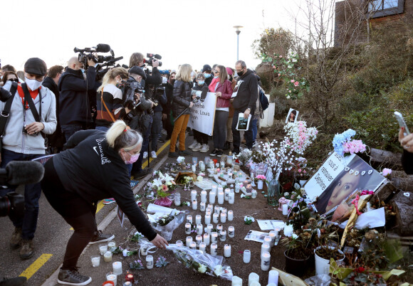 La famille et les proches se sont réunis pour une marche blanche en hommage à Delphine Jubillar, l'infirmière de 33 ans, disparue il y a un an, à Cagnac-les-Mines. Le 19 décembre 2021 © Patrick Bernard / Bestimage