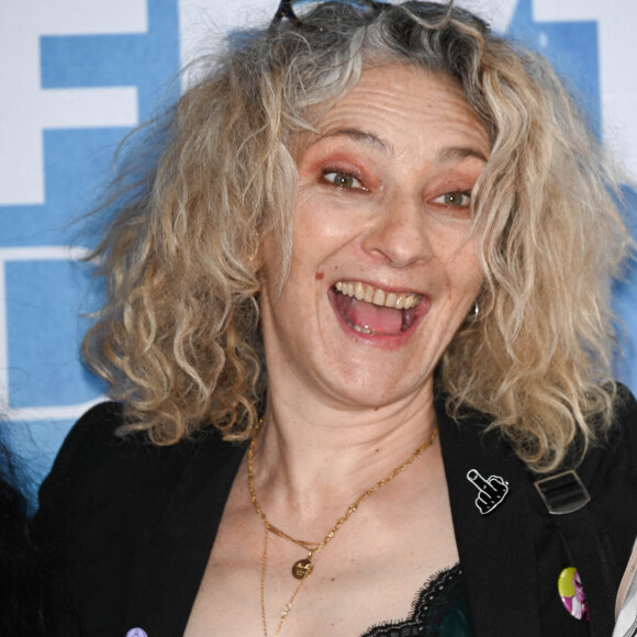 Corinne Masiero - Photocall de la clôture du Festival du Film de Demain (FFD) au ciné Lumière à Vierzon le 5 juin 2022. © Coadic Guirec / Bestimage 