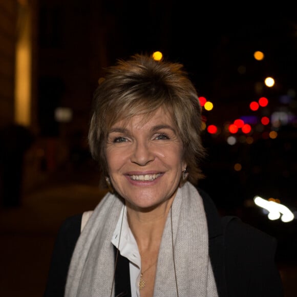 Exclusif - L'actrice Véronique Jeannot sortant de la présentation de l'album de conte musical "Martin et les fées" au profit de l'association "Les Enfants de La Terre" à l'hôtel de Sers à Paris. 