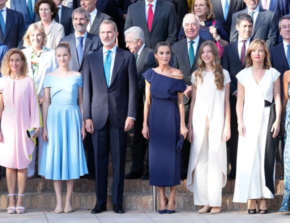La princesse Leonor, L'infante Sofia d'Espagne, Le roi Felipe VI d'Espagne et La reine Letizia d'Espagne - La famille royale d'Espagne arrive à la cérémonie de remise des prix "Princess of Girona Foundation" à Barcelone le 4 juillet 2022. 