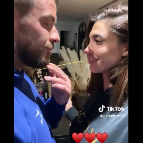 Julien Bert et Mélanie Dedigama en couple ?