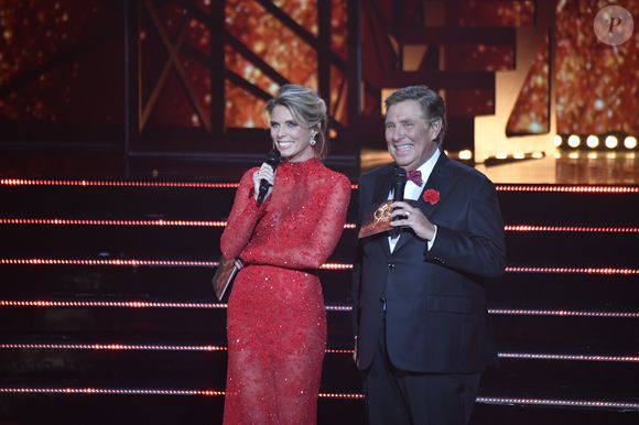 Sylvie Tellier émue pour ses adieux à Miss France, le 17 décembre 2022, lors de la cérémonie Miss France 2023